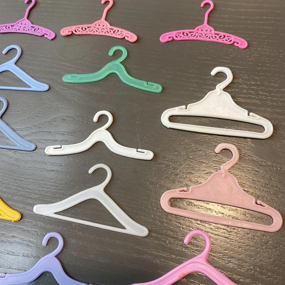 20 Vintage Barbie Ken Plastic Doll Hangers Skipper